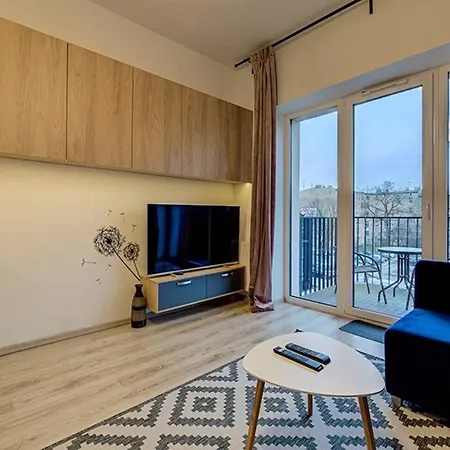 Sunset - Free Parking - Fast Internet - Close To Everything Apartment