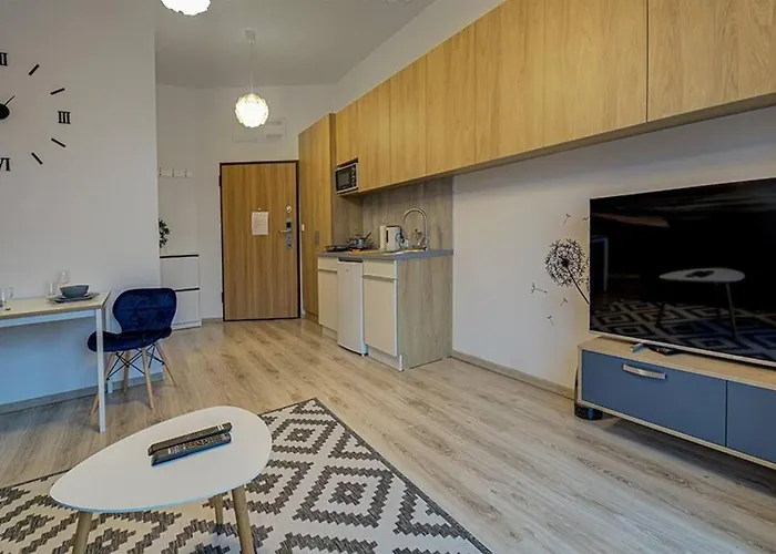 Sunset - Free Parking - Fast Internet - Close To Everything Apartment *