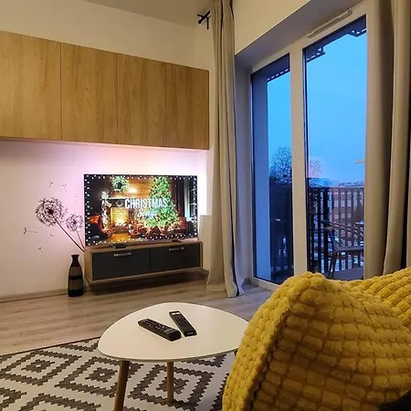 Apartment Sunset - Free Parking - Fast Internet - Close To Everything Poznan