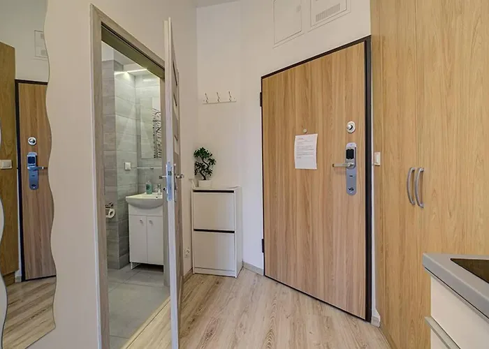 Sunset - Free Parking - Fast Internet - Close To Everything Apartment Posen