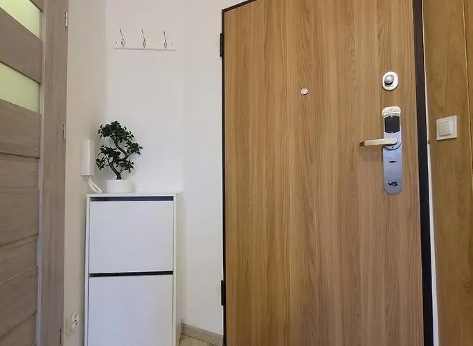 Apartment Sunset - Free Parking - Fast Internet - Close To Everything *